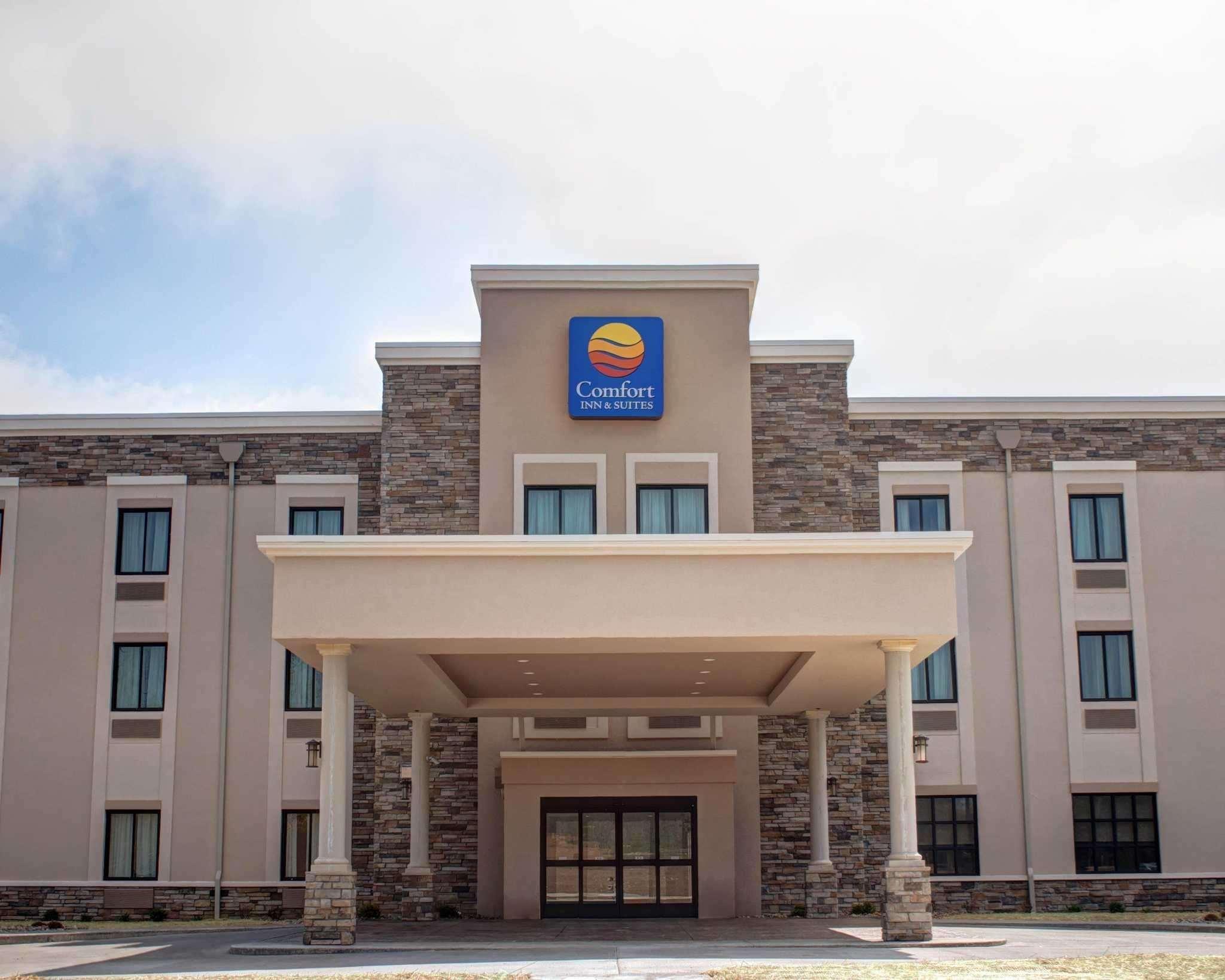 Comfort Inn & Suites Caldwell Екстериор снимка